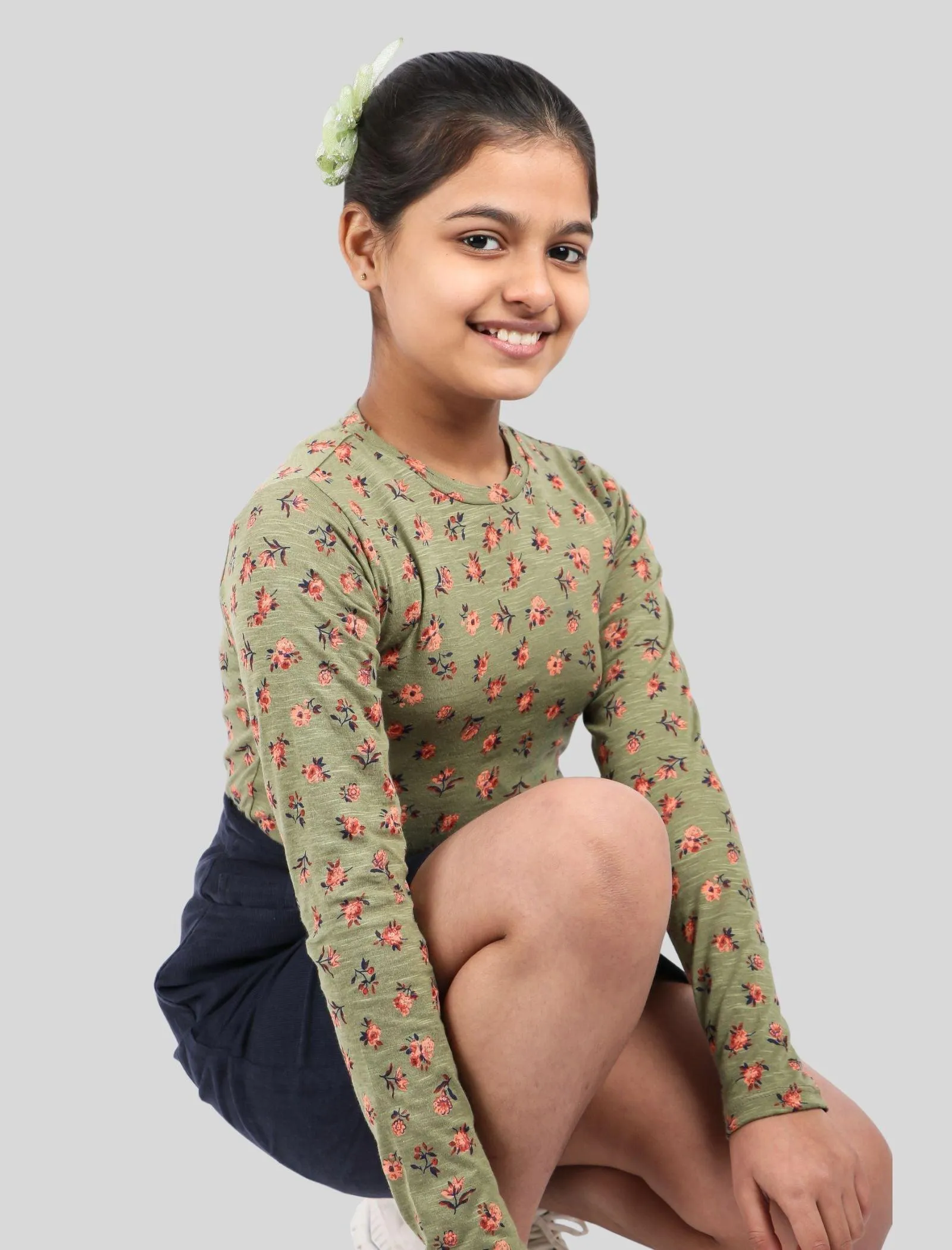 Girls Kids Floral Green Full Sleeve Top, T-Shirts
